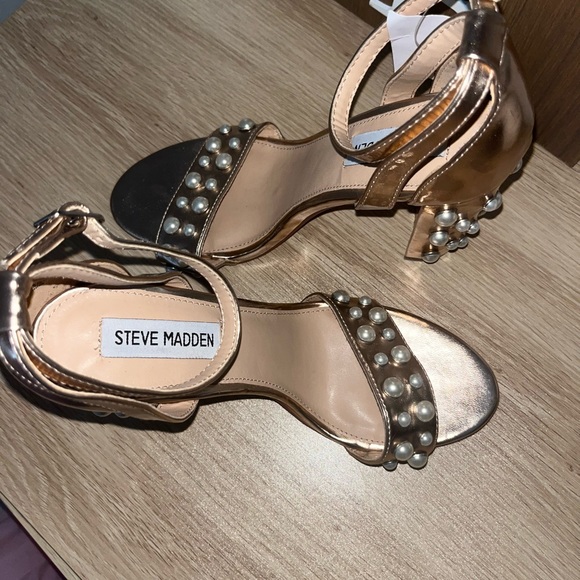NWT! Steve Madden Madeira Pearl Studded Heels - Picture 3 of 8